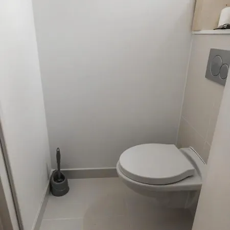 Appartamento Nice Appt With Balcony Near The Bois De Boulogne Parigi